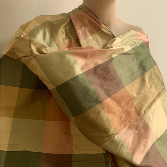 Vintage Kravet Couture Silk Fabric 2 yards - Picture 3 of 5